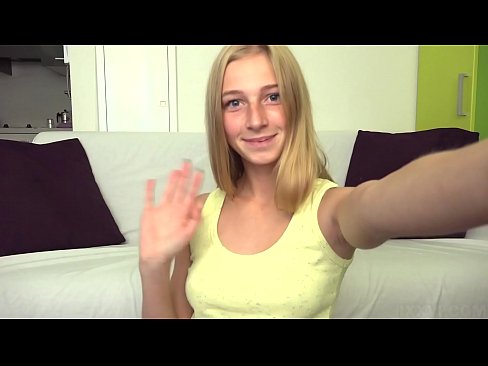 ❤️ Кад ми је досадно, лењо мастурбирам своју ружичасту мацу ❤ Секс на sr.pornmega.ru ☑