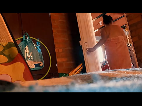 ❤️ Ујак ме прати под тушем, јебе ме док се туширам. ❤  Секс на sr.pornmega.ru ☑